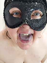 Horny Mature MILF Blowjob