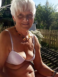 Skillful GFs are posing totally undressed