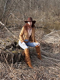 Skinny mature G-I-L-F likes a huge cock