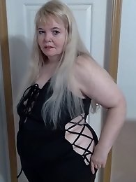 Hot milf removes her sexy underwear