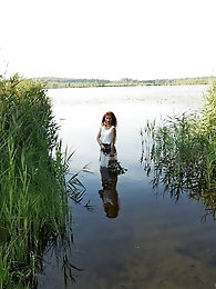 Chubby housewives are showing off their body