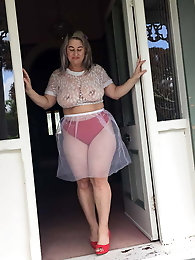 Juiciest aged gilf enjoys blowjob