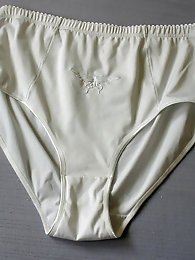 Lady is masturbating